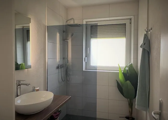 Haus Im Seegebiet Von וילאך