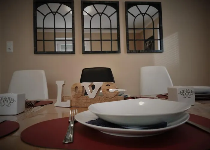 Haus Im Seegebiet Von בית נופש וילאך