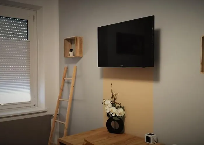 Haus Im Seegebiet Von בית נופש *