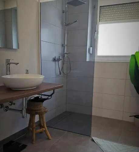 Haus Im Seegebiet Von 빌라흐